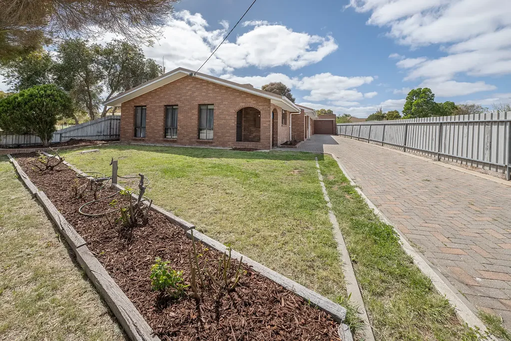 9 Makepeace Street, Swan Hill, VIC 3585