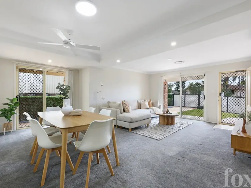 Labrador 3 Bedroom "SPACIOUS, SECURE & SOLAR-POWERED – A SMART LIFESTYLE INVESTMENT!"