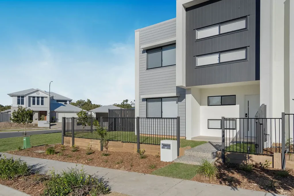 Brand new family home with ducted A/C!