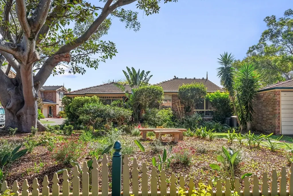 Two Bedroom Garden Villa in the Heart of Botany