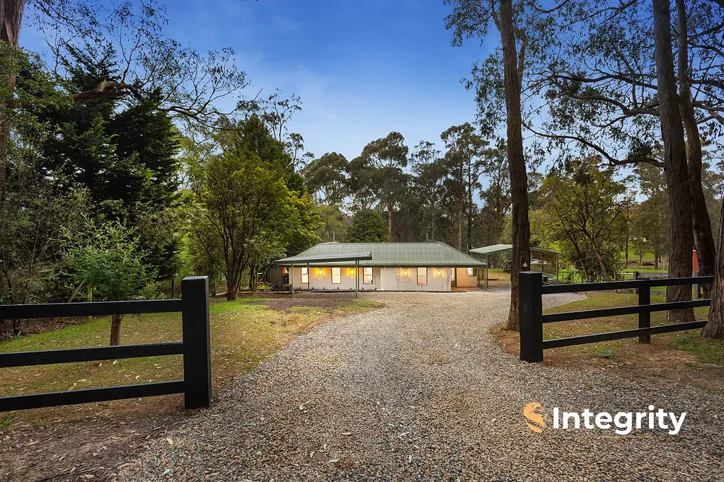 43 Jorgensen Parade, Kinglake West, VIC 3757