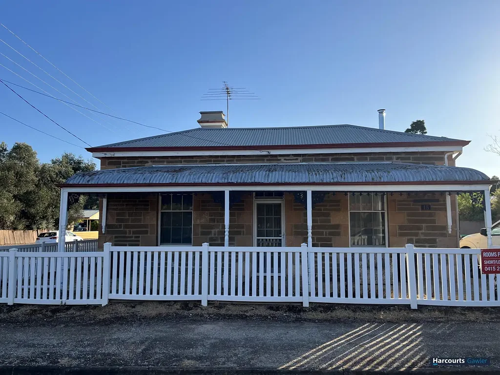 Charming 4 Bedroom Home in Heart of Kapunda Perfect for Company Accommodation