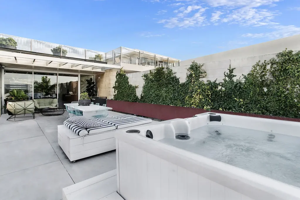 North Wollongong 4chambre Absolute Opulence.