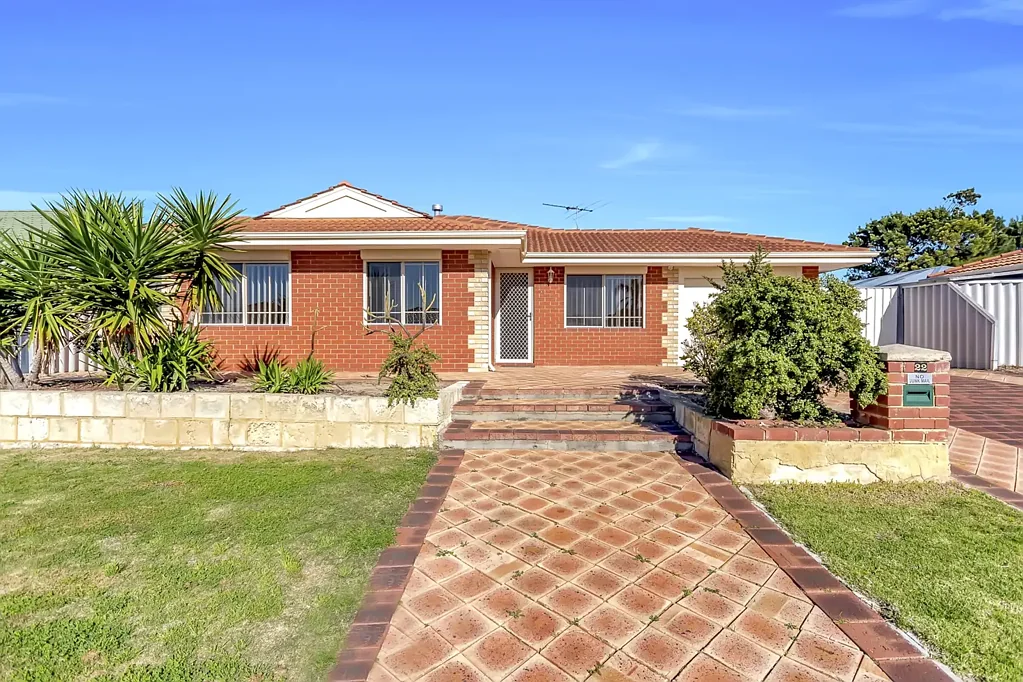 Quinns Rocks 4房  The perfect starter home