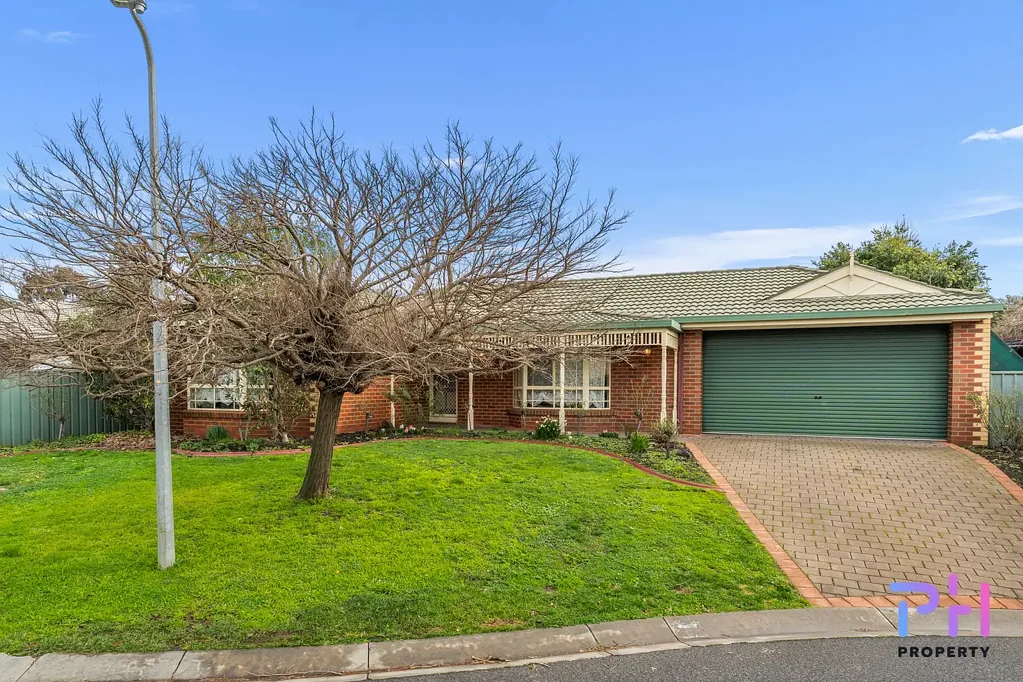 East Bendigo 4कमरा Immaculately Presented, Thoughtfully Designed