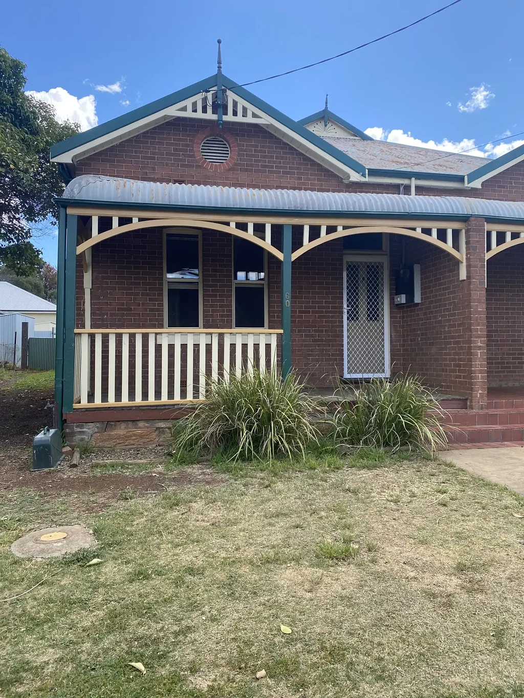 Newly Renovated 2-Bedroom Duplex with Modern Amenities