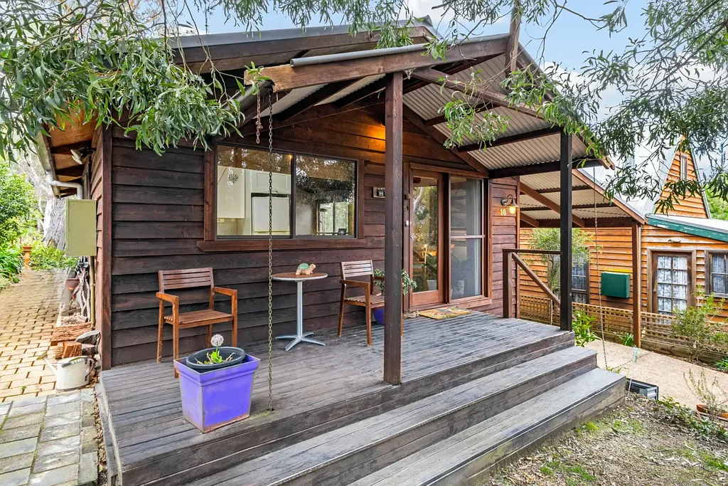 16 Grand View Road, Mount Victoria, NSW 2786