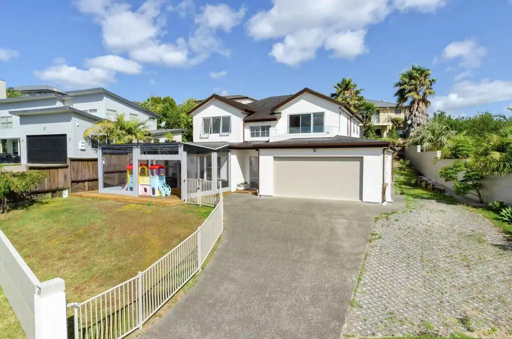 Schnapper Rock 4침실 Elevated Family Living  Sea Views & Top Schooling