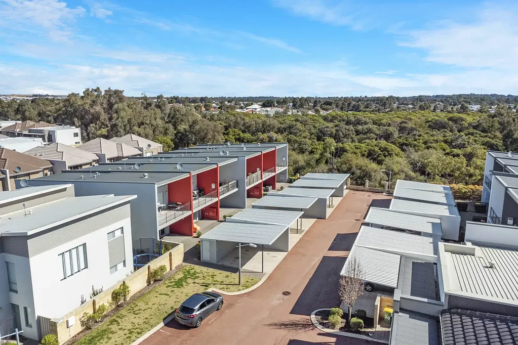 16/75 Baler Court, Hammond Park, WA 6164