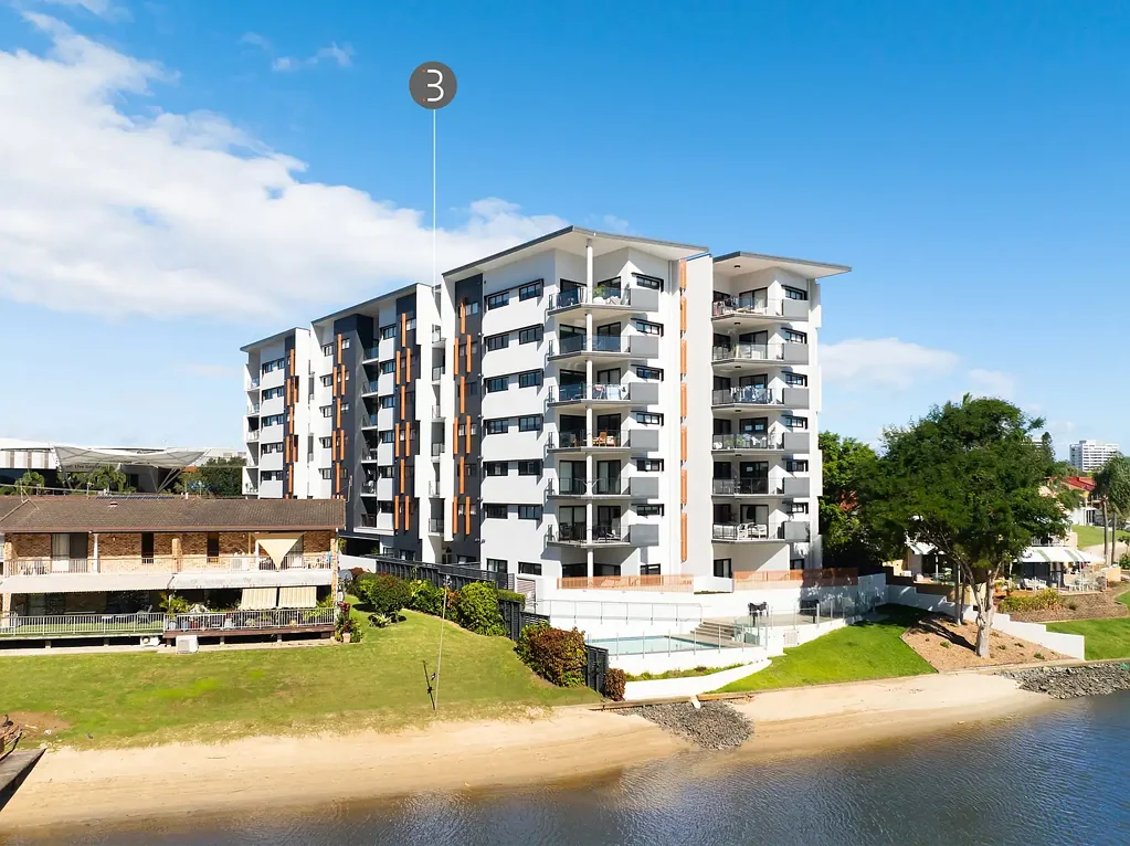 Broadbeach Waters 2chambre Modern Waterfront 2 Bedroom Unit Walking Distance to the Beach