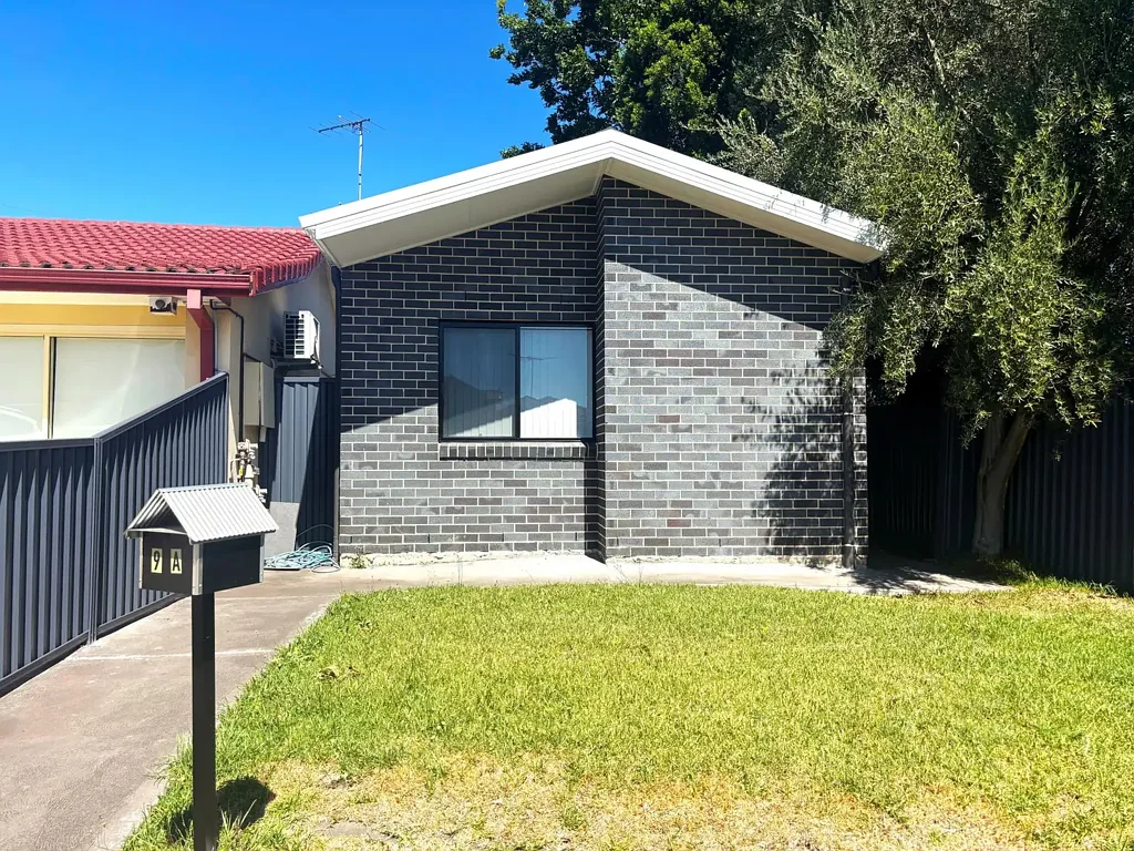 Stylish & Modern Two-Bedroom Granny Flat
