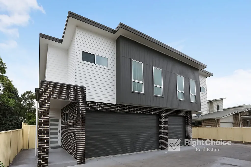 Albion Park Rail 3Zimmer Contemporary Living, Your Choice of Two Near-New Homes