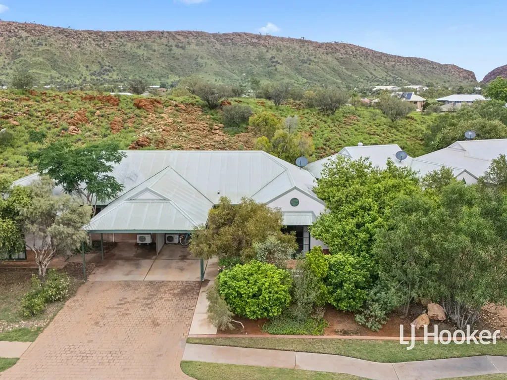 2/66 Cromwell Drive, Desert Springs, NT 870