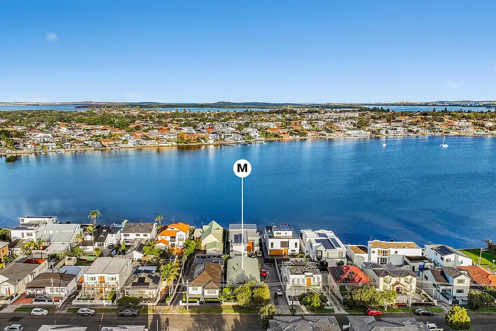 Kogarah Bay 5कमरा Luxury family entertainer in a prestigious location