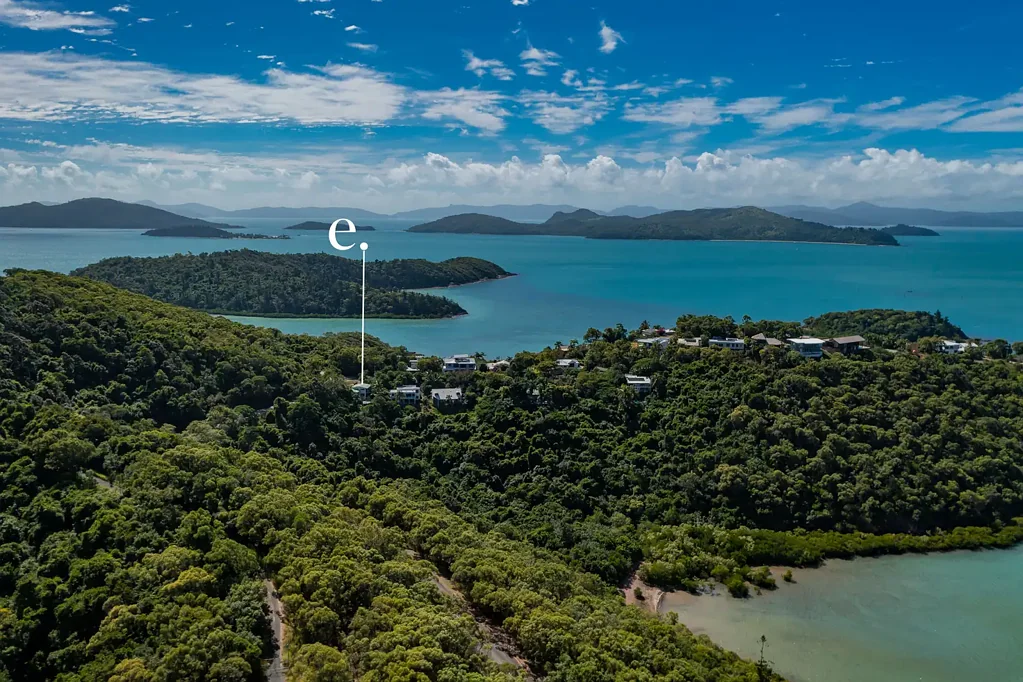 Shute Harbour 2ਬੈੱਡਰੂਮ Tropical Retreat with Harbour Views