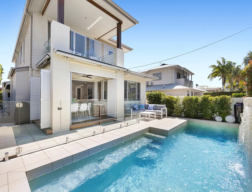 1/26 Elizabeth Street, Noosaville, Sunshine Coast, 4 rūma, 3 rūma horoi, Apartment