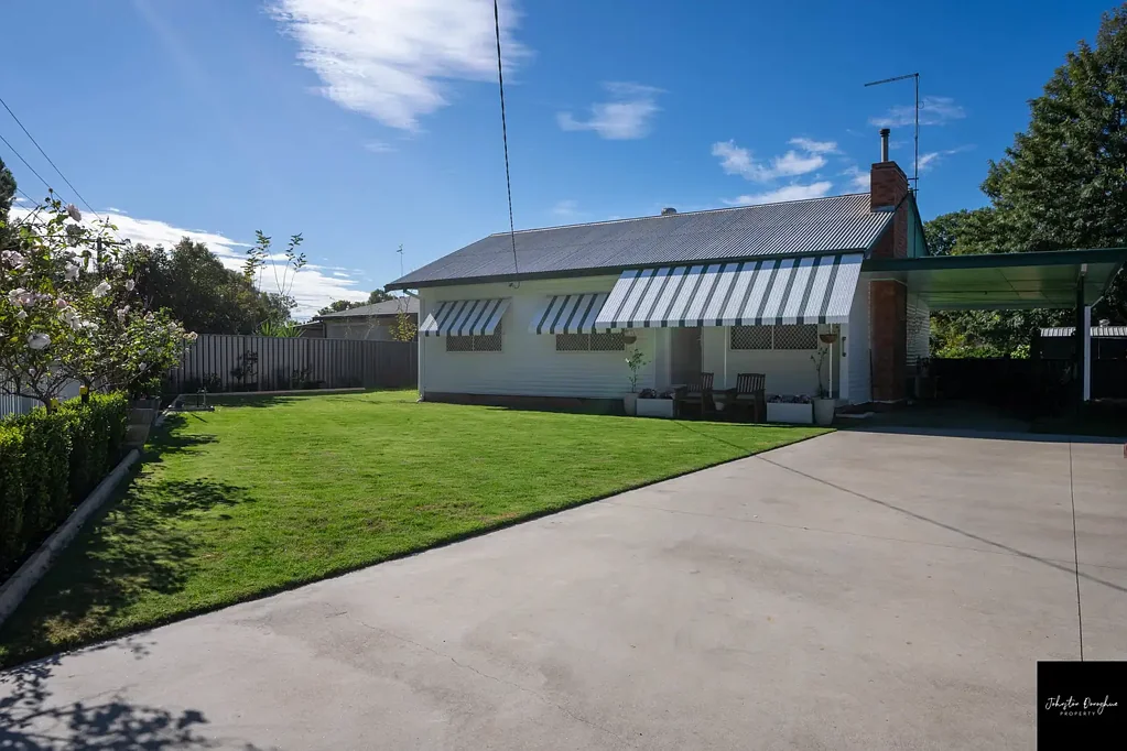 Gunnedah 3房  STYLISH RENOVATION ON A MASSIVE BLOCK