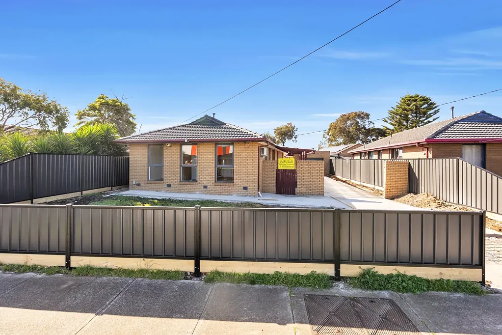 HOME FOR RENT IN THE HEART OF HOPPERS CROSSING