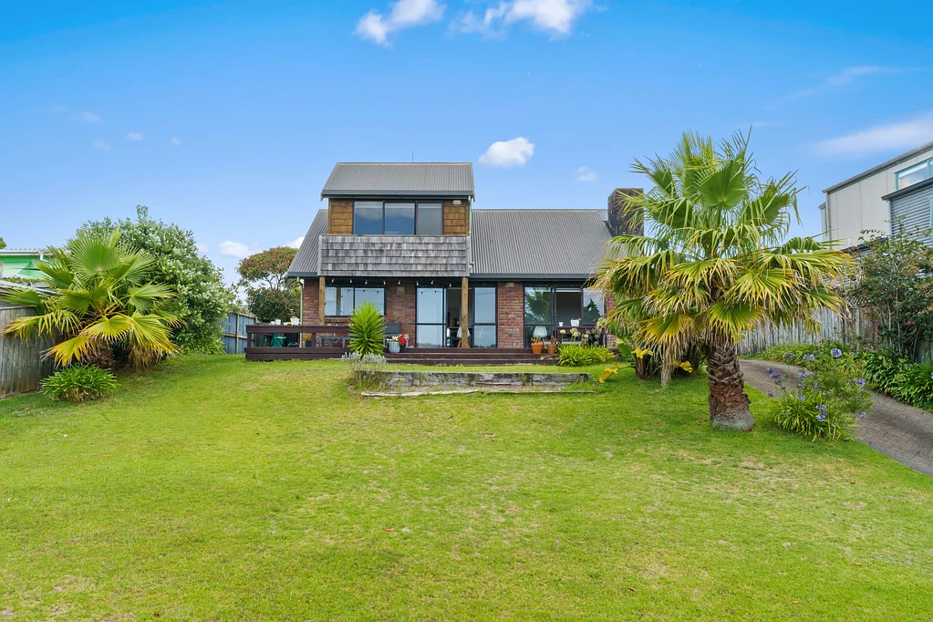 Papamoa 3 Bedroom Spread out or Subdivide!