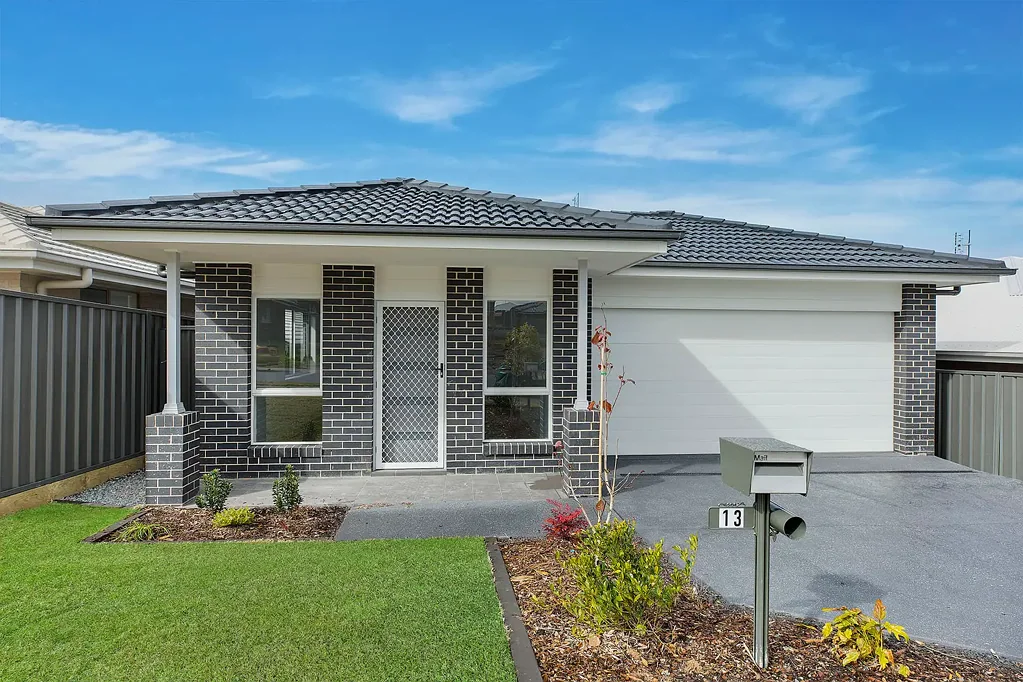 BRAND NEW MODERN HOME