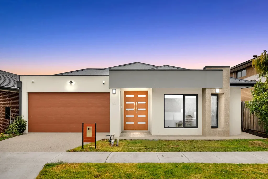 Aintree 4Phòng ngủ Meticulously Crafted Family Home | Dual Master Suites