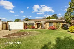 11 NICHOLI CRES, Lake Albert