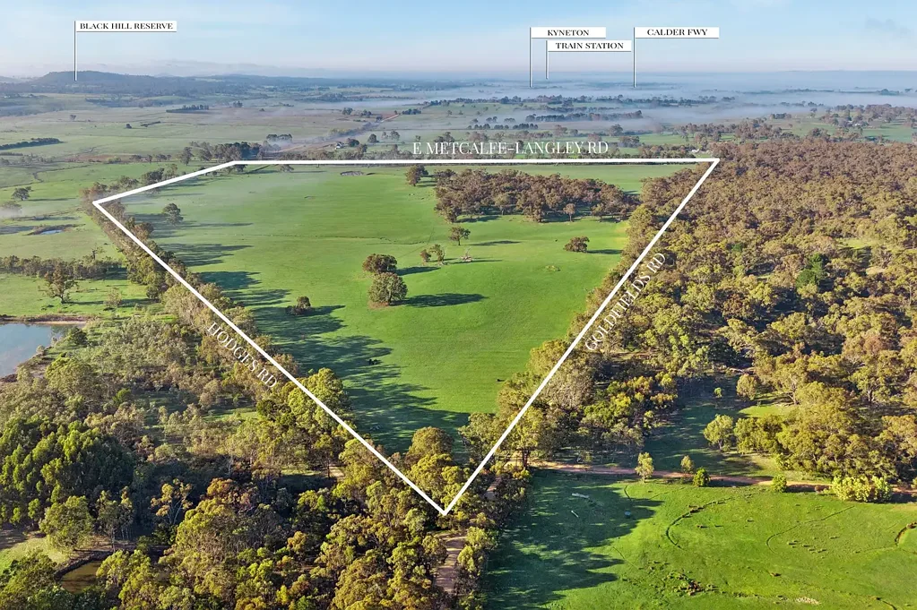 Metcalfe East 120 Acres with Views, Water and Opportunity