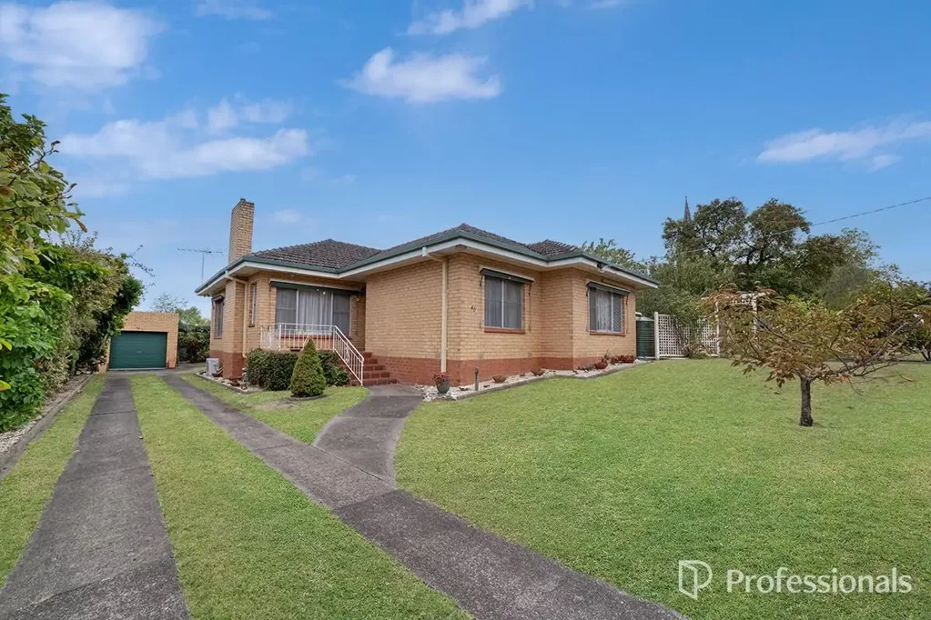 Hamilton 3ห้องนอน SOLID HOME IN SUPERB LOCATION