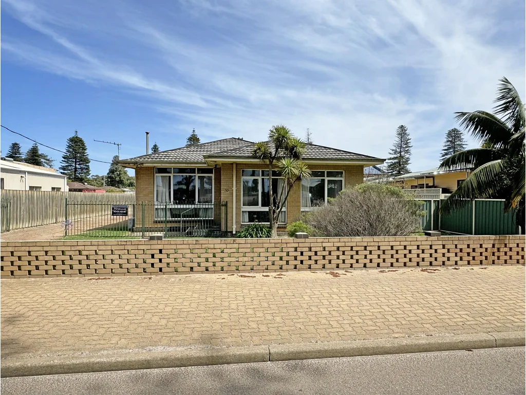 Esperance 3 Bedroom Proudly listed by Keith Ogley and Julie Jackson, Elders Real Estate Esperance