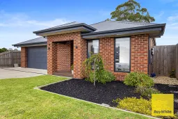 18 Parkside Crescent, Foster