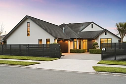 6 Aquila Crescent, Rototuna North