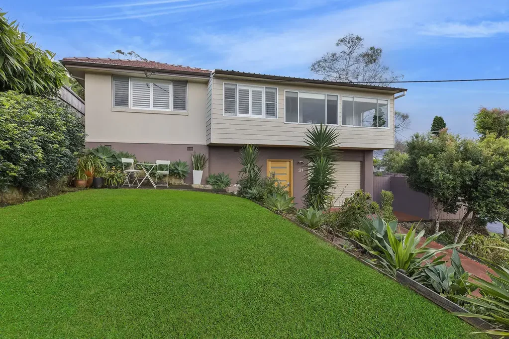 Impressive Contemporary Style Family Home
