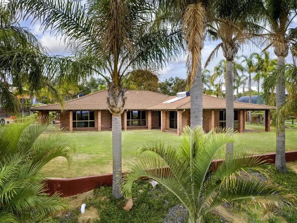 Moresby 4 Bedroom First Time to Market – Acreage Living with Ocean Views