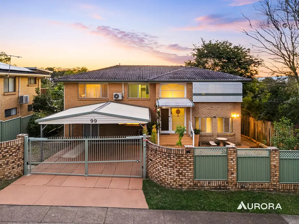 Sunnybank Hills 3房 空间、灵活性与便利性，尽在 Sunnybank Hills 中心 SPACE, FLEXIBILITY & CONVENIENCE IN THE HEART OF SUNNYBANK HILLS