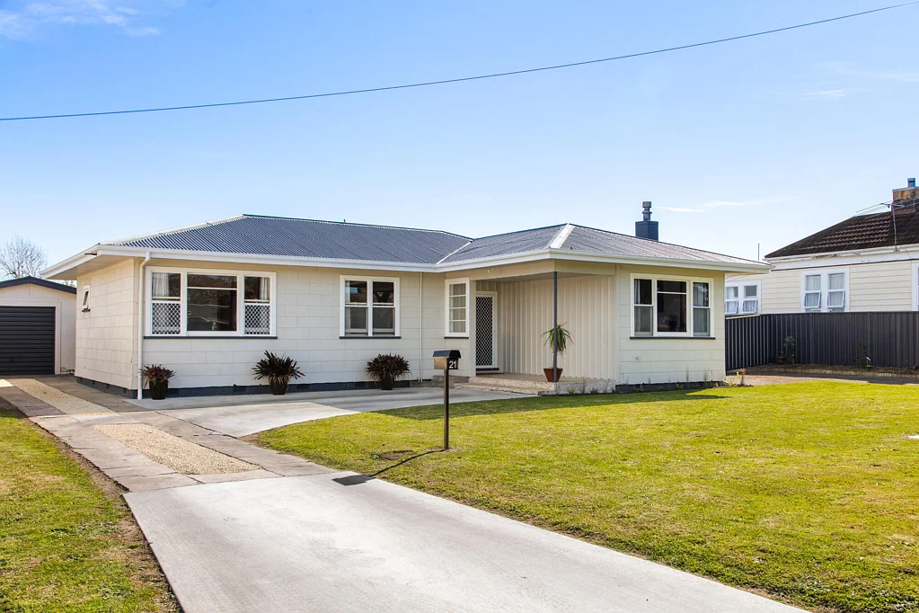 Elgin 3 Bedroom A fond farewell