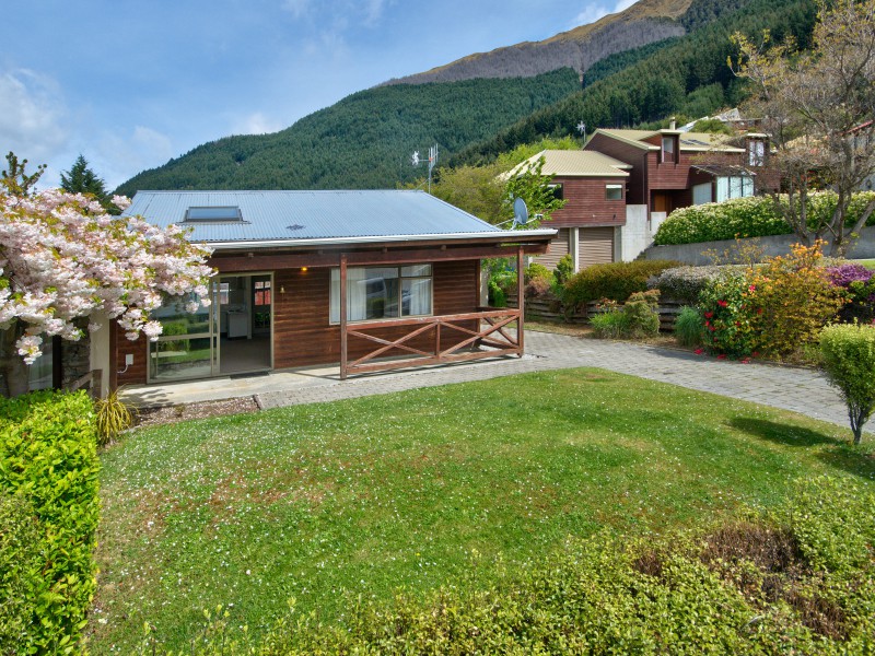 4a Avalon Crescent, Fernhill/Sunshine Bay, Queenstown Lakes, 2 rūma, 1 rūma horoi