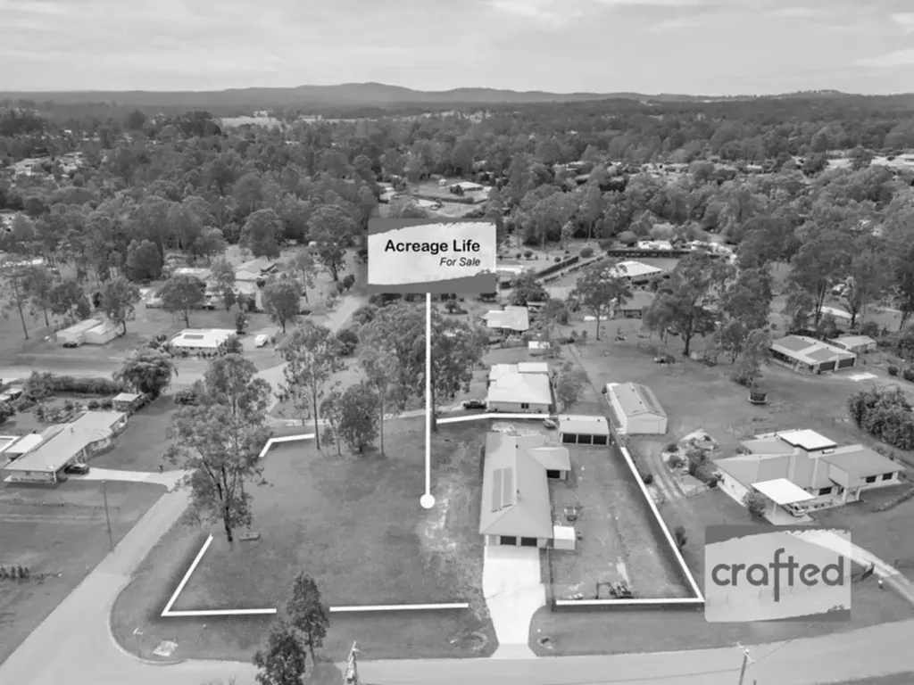 Cedar Vale 5ਬੈੱਡਰੂਮ — BACK ON THE MARKET, Move in Now ! —  Set on Top of the HILL with BIG SHED - Corner Block --