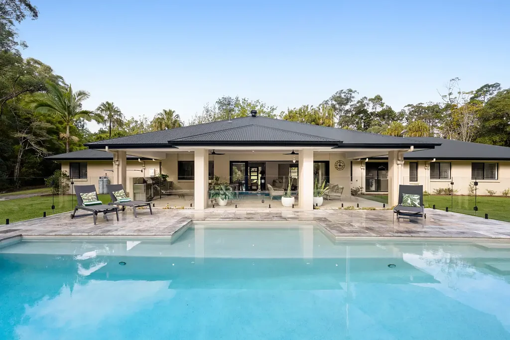Tinbeerwah 7 Slaapkamer A Rare 10-Acre Hinterland Estate Offering Luxury, Privacy and Resort-Style Living Near Noosa