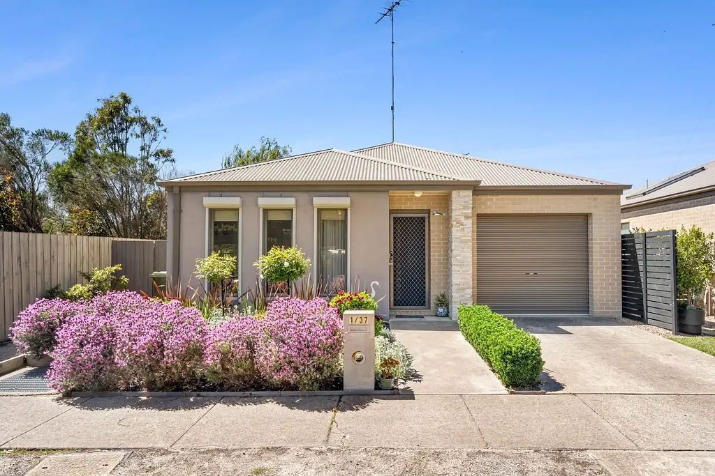 1/37 Barrabool Crescent, Leopold, VIC 3224