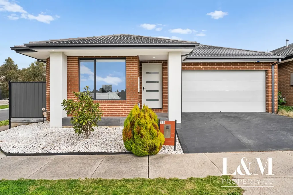 Craigieburn 4침실 Stylish Four-Bedroom Home in Prime Craigieburn Position