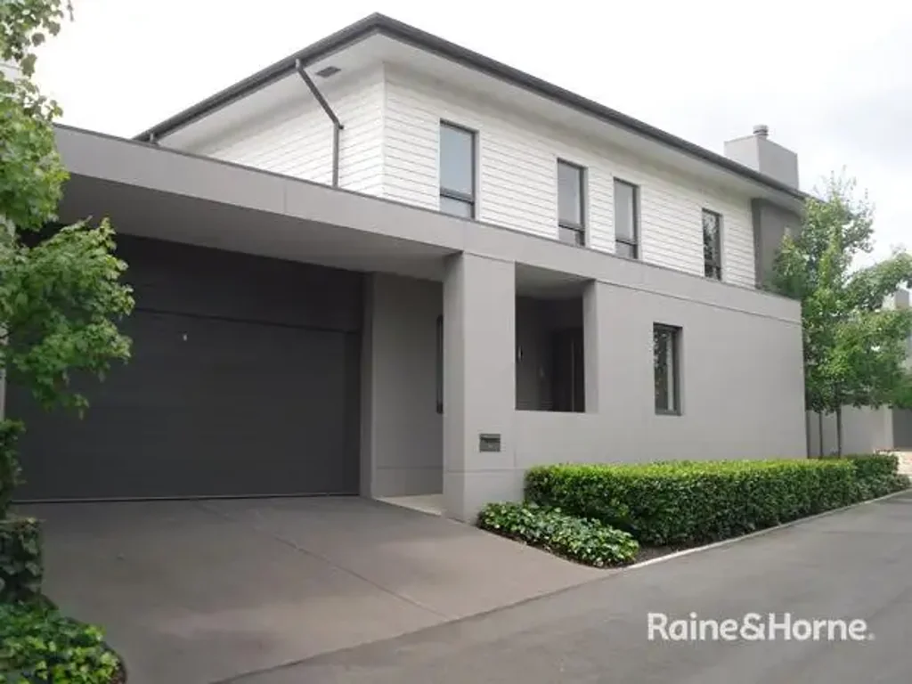 Semi Furnished Townhouse in Heritage Park Bowral