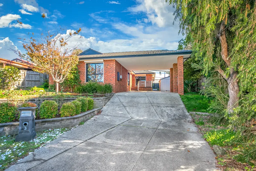 Charming Family home with Beautiful Gardens