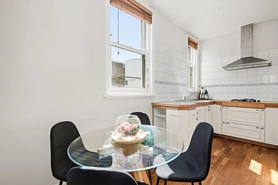 4 HARVEY ST, PRAHRAN VIC 3181, 2房, 1浴, House