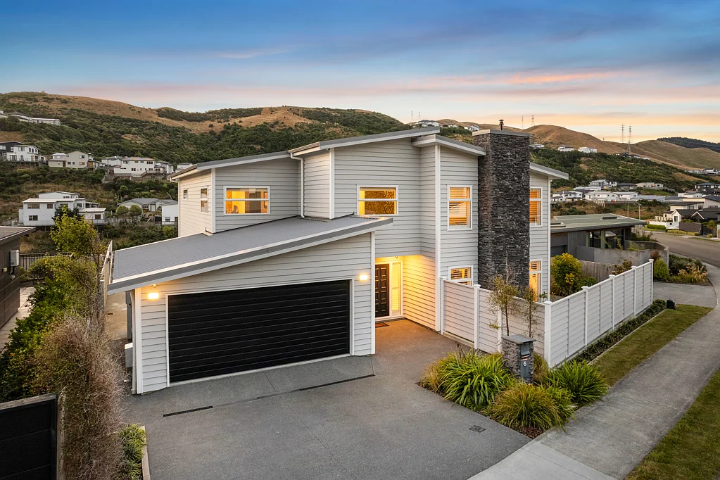 6 Farnworth Terrace, Churton Park, Wellington