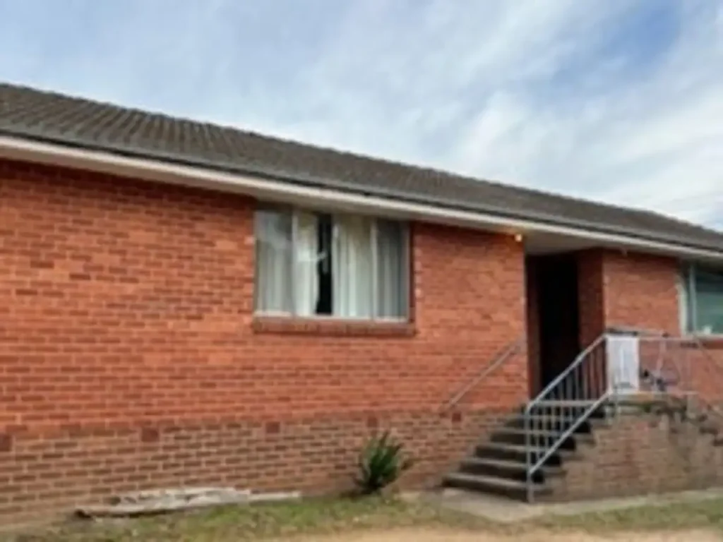 Conveniently Located 2 Bedroom Duplex