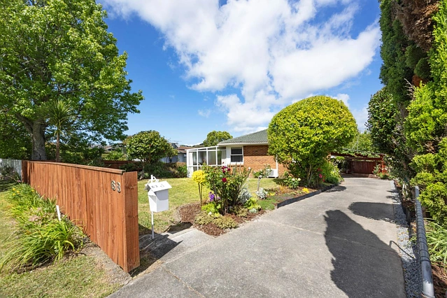 63 La Rosa Street, Green Bay, Waitakere City