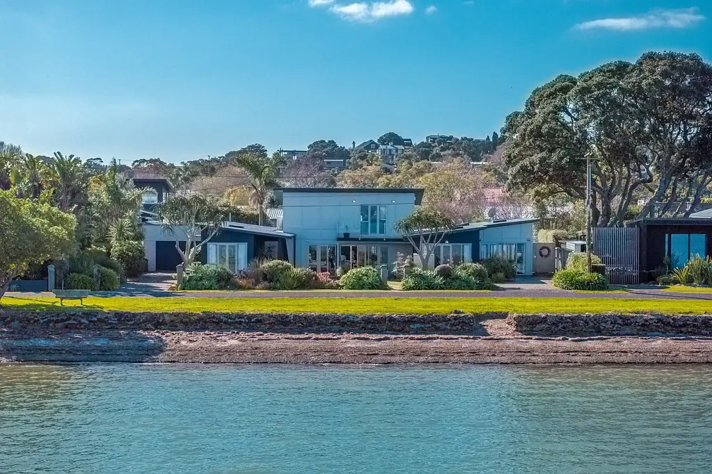 Oneroa 4ਬੈੱਡਰੂਮ Prime Waterfront Home With Versatile Living