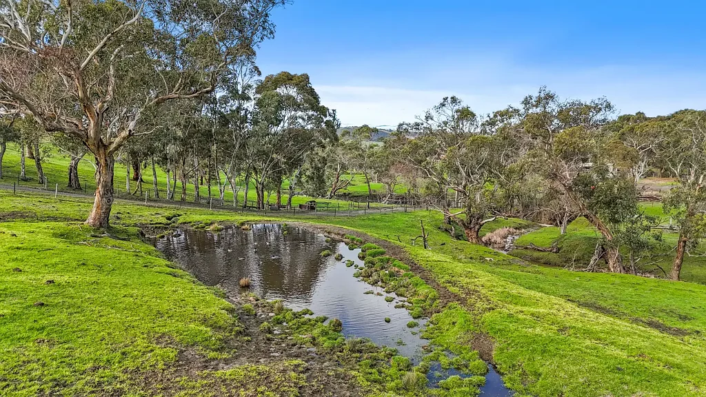 Back Valley 'Yaralie' - Prime rural lifestyle & agricultural opportunity on 200-acres (81ha).