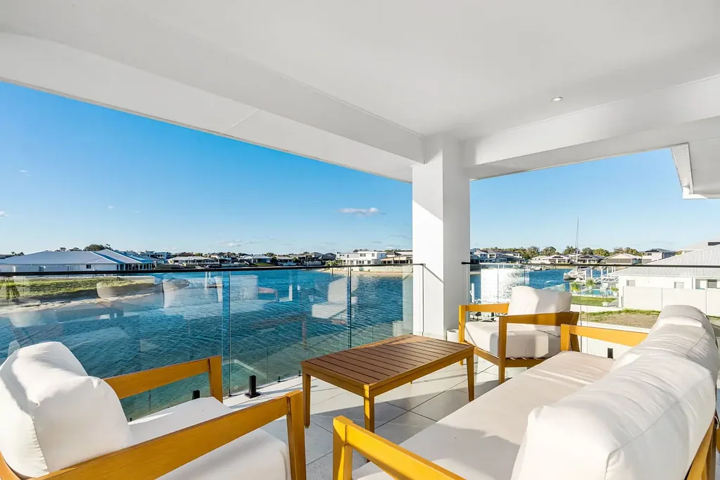 Yamba 5ห้องนอน EOI for this North Facing Waterfront Paradise