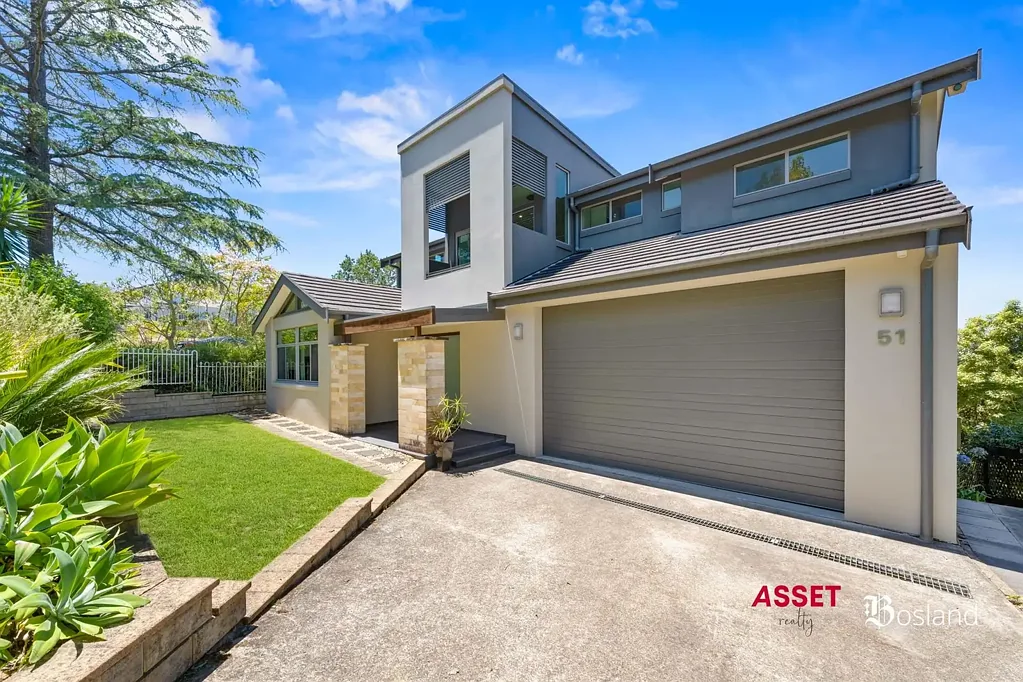 East Killara 5ห้องนอน Elegant Family Home in Premier East Killara Location